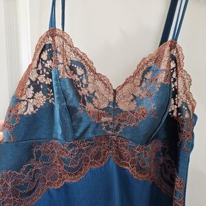 Wacoal Lace Affair Chemise Slip Dress size S/M Teal Blue with Copper Lace 💙